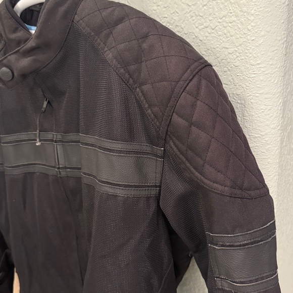 Triumph Waldron Mesh Motorcycle Jacket - Picture 8 of 16
